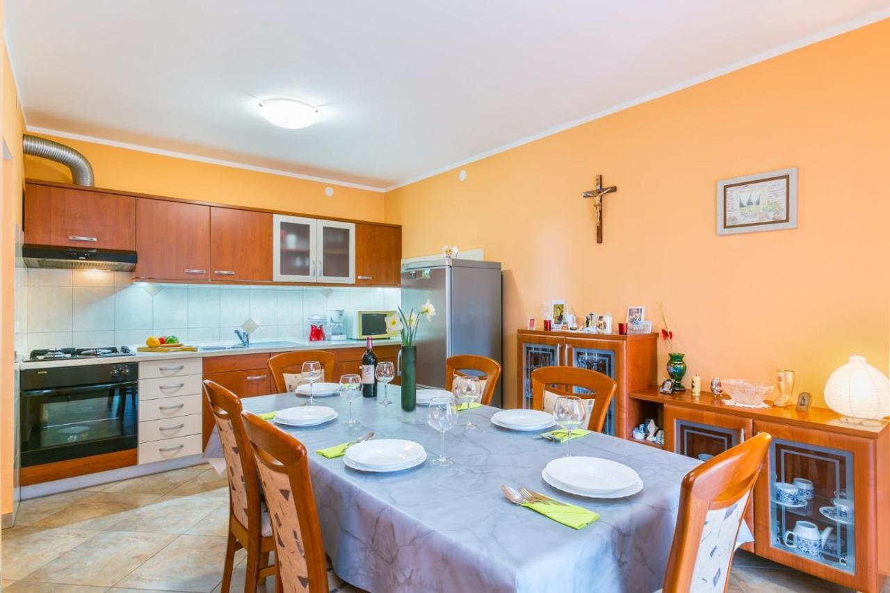 Apartman Marina Veruda Pula Exterior photo